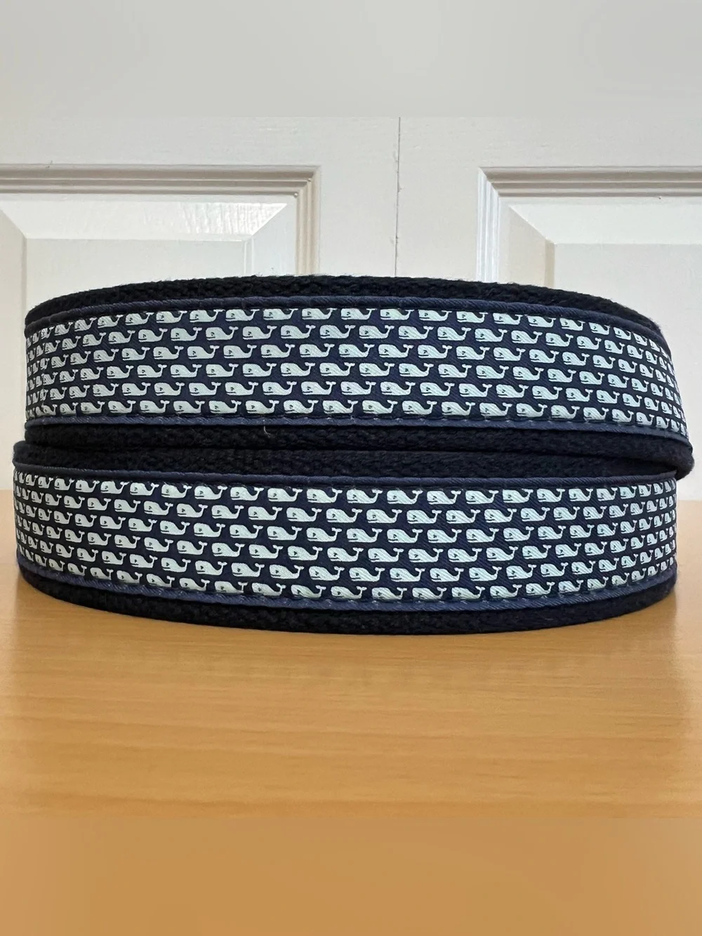 Vineyard Vines Navy Whale Club Canvas Belt with Brown Leather Trim Size 44 USA